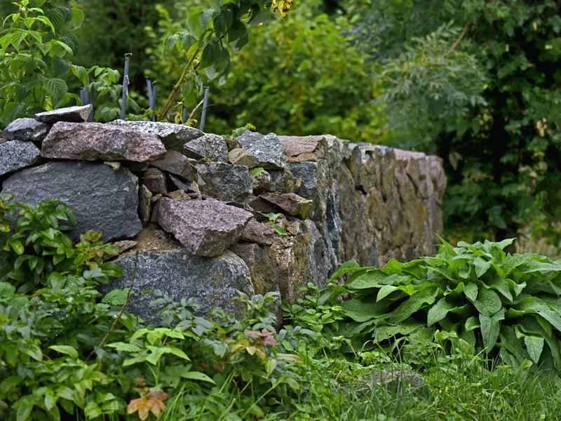 Retaining walls crew working near Dubuque